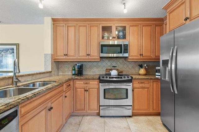 1216 Ocean Dunes Circle, Jupiter, FL 33477