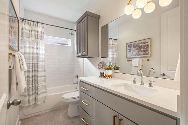 1301 Cometa ST A, Austin, TX 78721