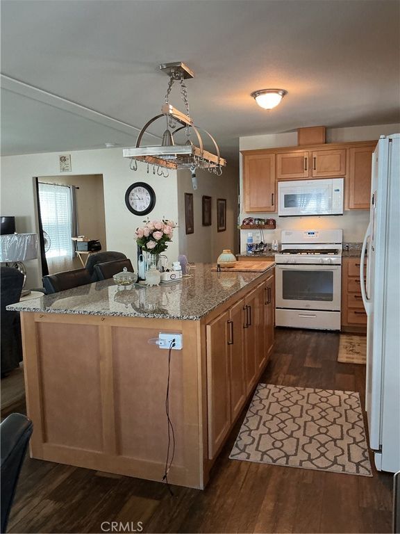 Image 12 of property listing at 24200 State St, San Jacinto, CA 92583