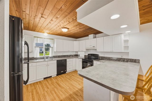 902 Nooksack Avenue, Nooksack, WA 98276