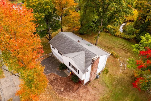 4 Angelica Dr., Framingham, MA 01701