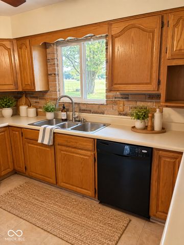 385 S Baltimore Road, Monrovia, IN 46157