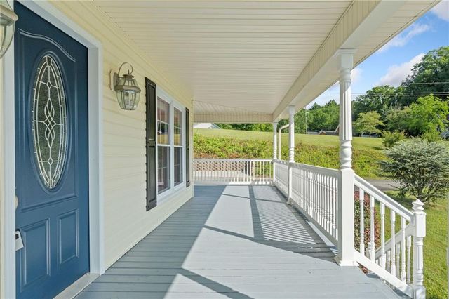 206 Piney Woods Drive, Ellijay, GA 30536
