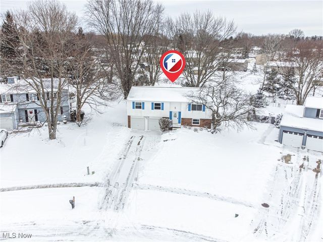 3258 Van Buren Drive, Brunswick, OH 44212