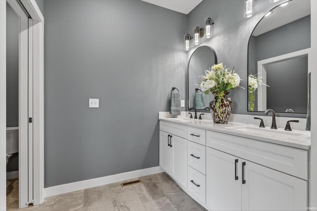 53284 Winfield Court, Bristol, IN 46507