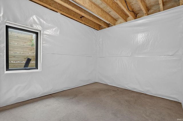 53284 Winfield Court, Bristol, IN 46507