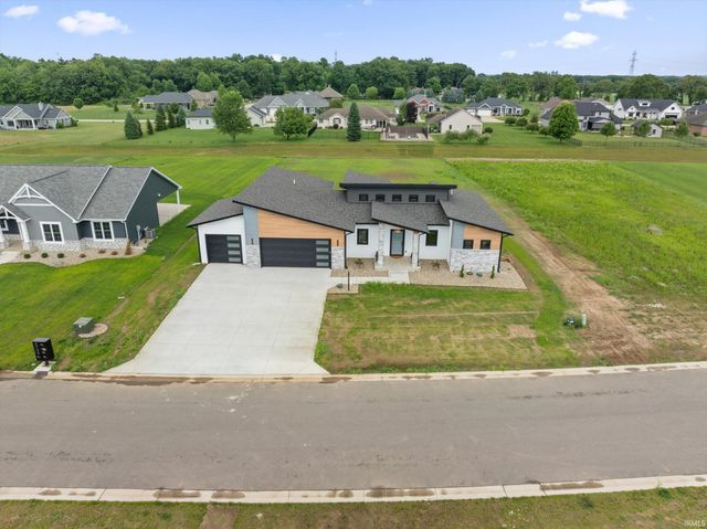 53284 Winfield Court, Bristol, IN 46507