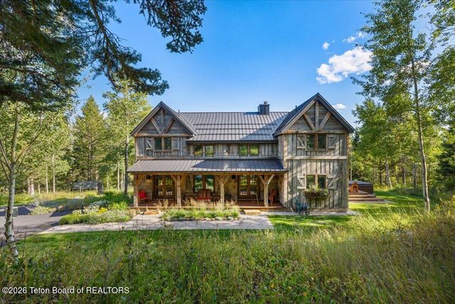2465 N FISH CREEK Road, Wilson, WY 83014