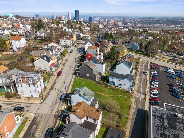 114 Amanda Ave, Mt Oliver, PA 15210