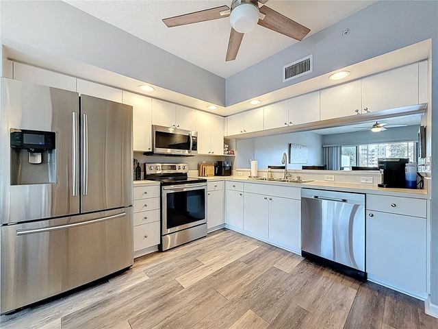 1200 COUNTRY CLUB DRIVE 3105, Largo, FL 33771