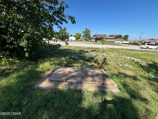 2801&2803 S Main, Joplin, MO 64804