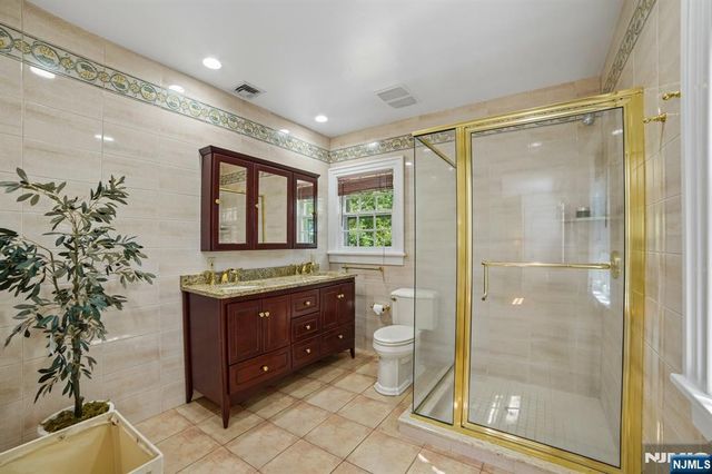 157 Sussex Road, Tenafly, NJ 07670