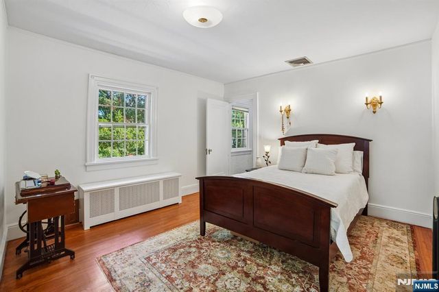 157 Sussex Road, Tenafly, NJ 07670