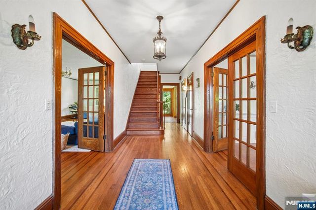 157 Sussex Road, Tenafly, NJ 07670