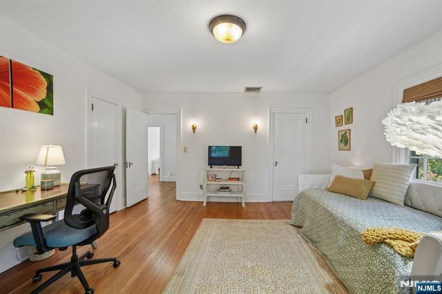 157 Sussex Road, Tenafly, NJ 07670