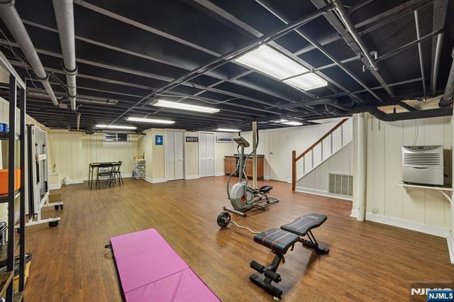 157 Sussex Road, Tenafly, NJ 07670