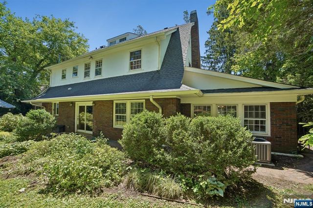 157 Sussex Road, Tenafly, NJ 07670