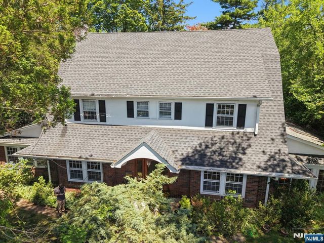 157 Sussex Road, Tenafly, NJ 07670