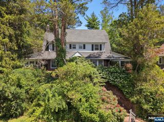 157 Sussex Road, Tenafly, NJ 07670