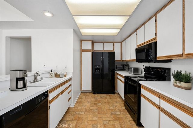 63 Huntington, Irvine, CA 92620