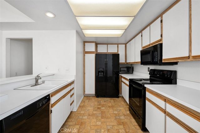 63 Huntington, Irvine, CA 92620