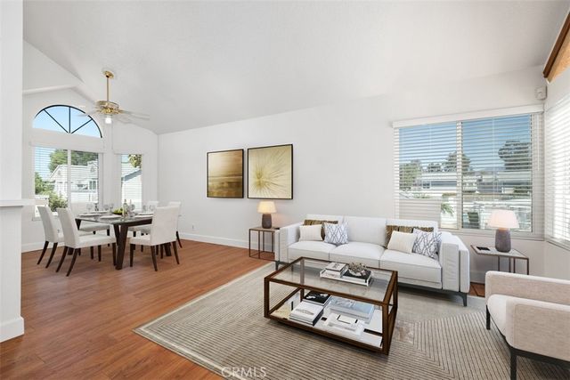 63 Huntington, Irvine, CA 92620