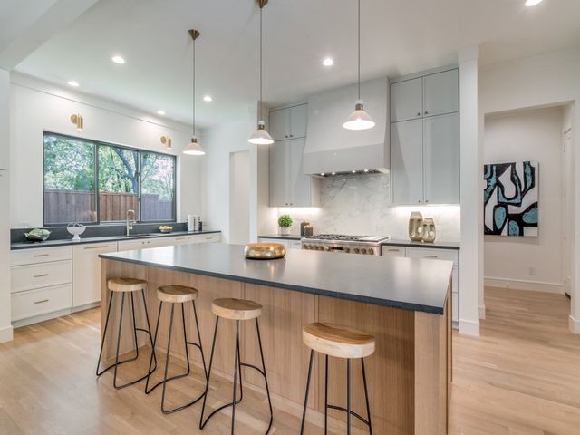 1622 Old Gate Lane, Dallas, TX 75218