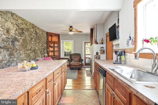 277 W BALTIMORE PIKE, Media, PA 19063