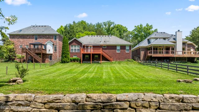 4702 Chenoweth Run Rd, Louisville, KY 40299