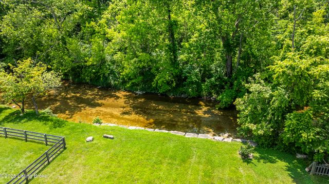 4702 Chenoweth Run Rd, Louisville, KY 40299