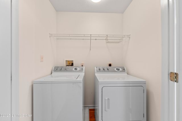 4702 Chenoweth Run Rd, Louisville, KY 40299