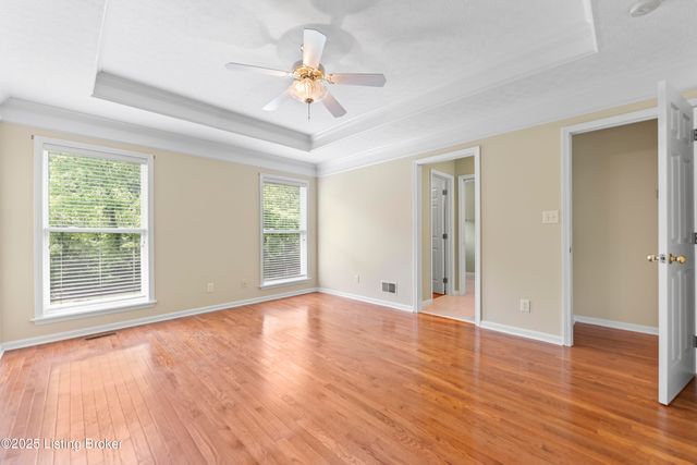 4702 Chenoweth Run Rd, Louisville, KY 40299