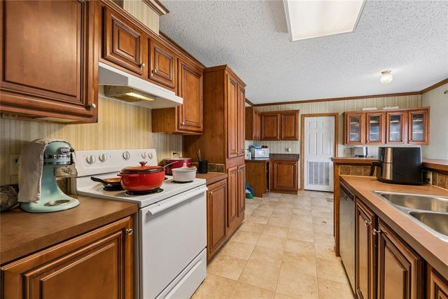 10250 E Post Oak Road, Noble, OK 73068
