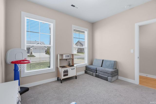 9845 Monte Way, Newburgh, IN 47630