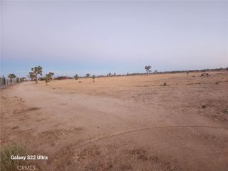 8953 8953 Wadi Rd, Victorville, CA 92392