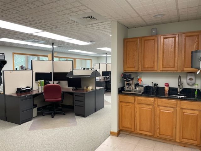 472 N McLean Boulevard 201-202, Elgin, IL 60123