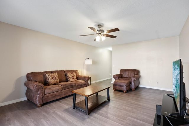 211 PENMARK STONE PLACE, Valrico, FL 33594