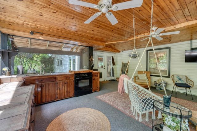 710 Town Mountain Road, Hayesville, NC 28904