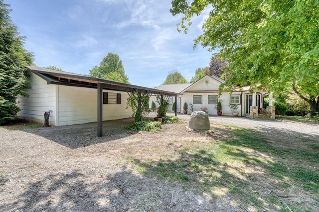 710 Town Mountain Road, Hayesville, NC 28904