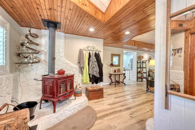710 Town Mountain Road, Hayesville, NC 28904