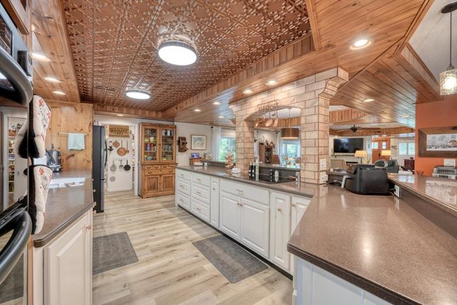 710 Town Mountain Road, Hayesville, NC 28904