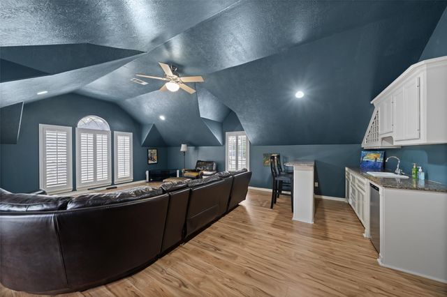 14123 Spring Pines Drive, Tomball, TX 77375