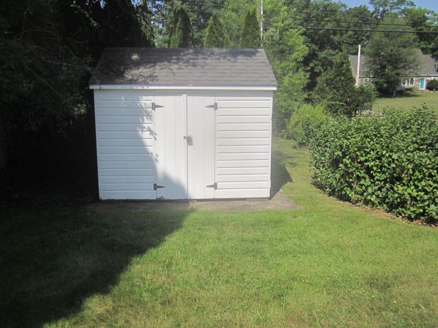 223 Post Road, Greenland, NH 03840