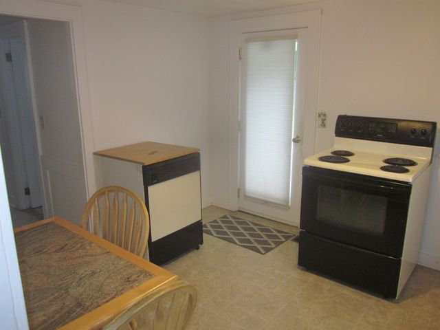 223 Post Road, Greenland, NH 03840