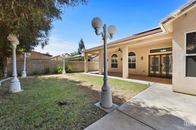 5307 Glacier Springs Drive, Bakersfield, CA 93313