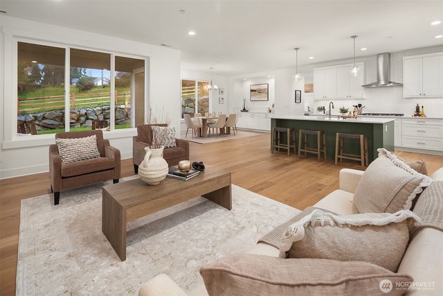 21609 Poplar Way, Brier, WA 98036