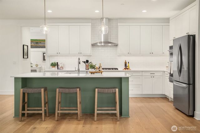 21609 Poplar Way, Brier, WA 98036