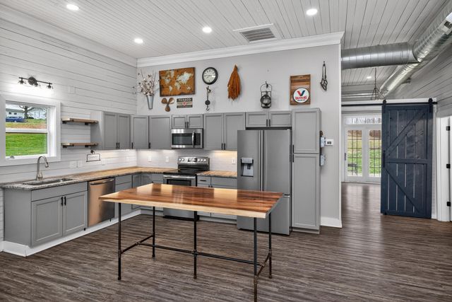 2890 Sulphur Well Pike, Nicholasville, KY 40356