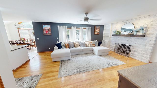 136 Glenwood Lane, Hurricane, WV 25526