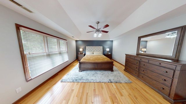 136 Glenwood Lane, Hurricane, WV 25526